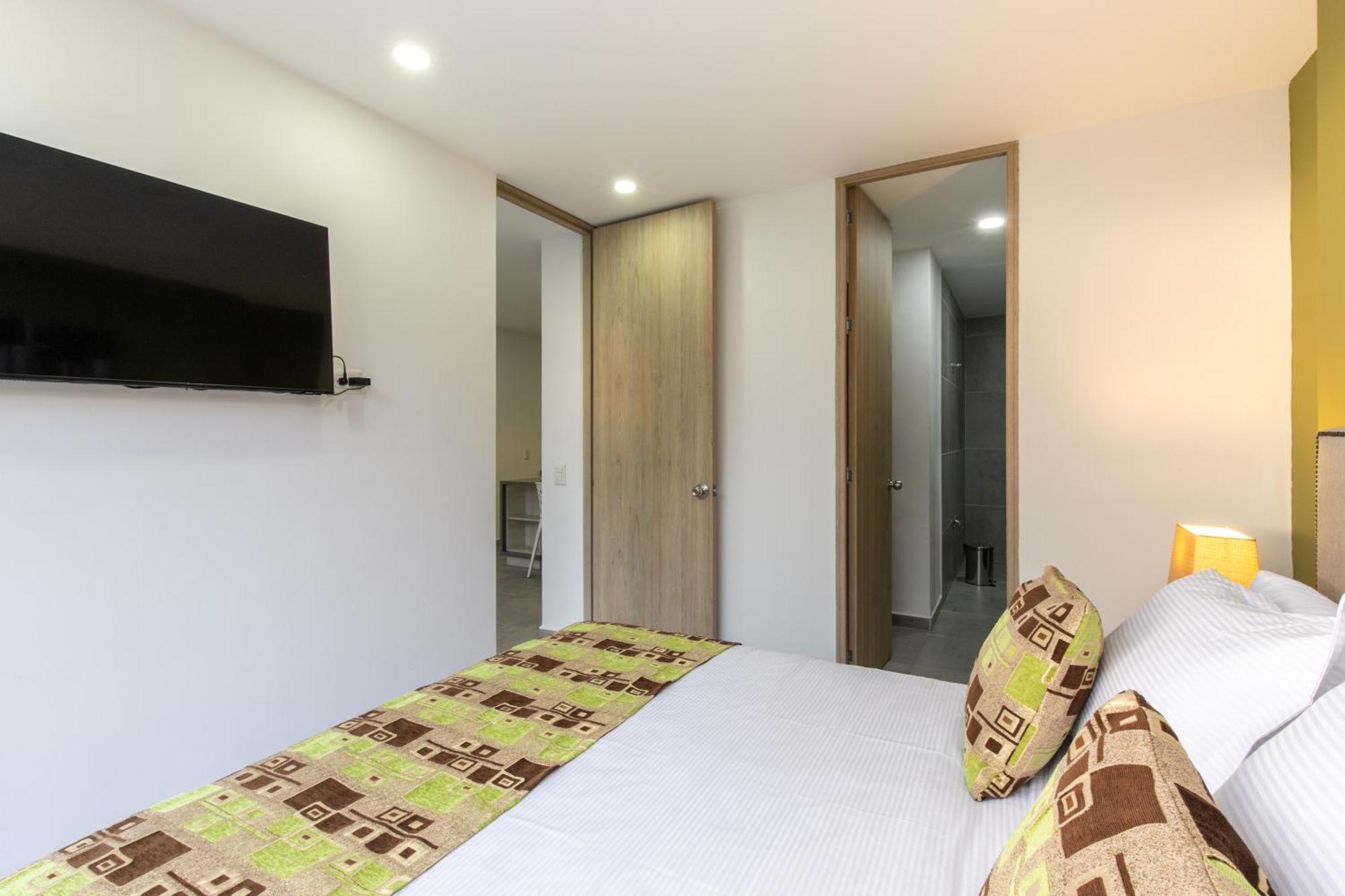 Apartamentos Borbon Suites Медельин Экстерьер фото